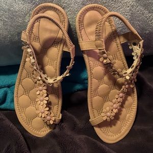 Women’s flower sandals